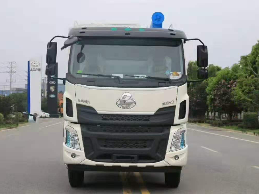 東風(fēng)柳汽10噸散裝飼料車(chē)